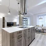 Near Museum Luxury By Next Stop