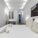 Near Museum Luxury By Next Stop