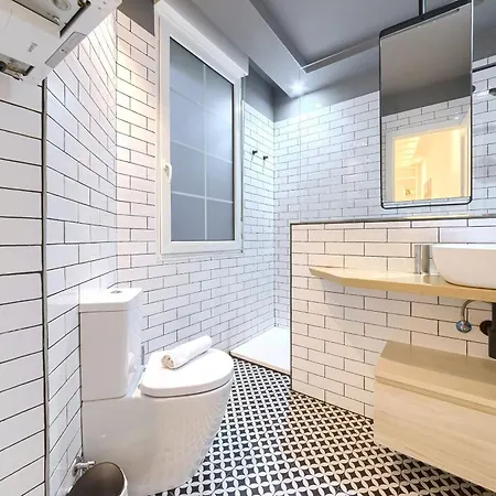 Near Museum Luxury By Next Stop * בילבאו