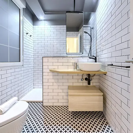 Апартаменты Near Museum Luxury By Next Stop *